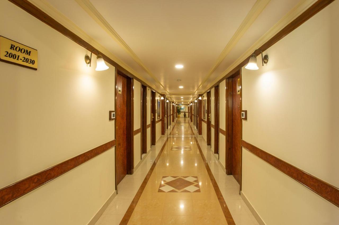 Hotel The Grand Regency Rajkot Exterior foto