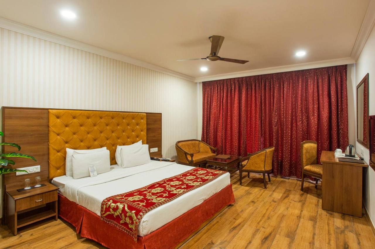 Hotel The Grand Regency Rajkot Exterior foto