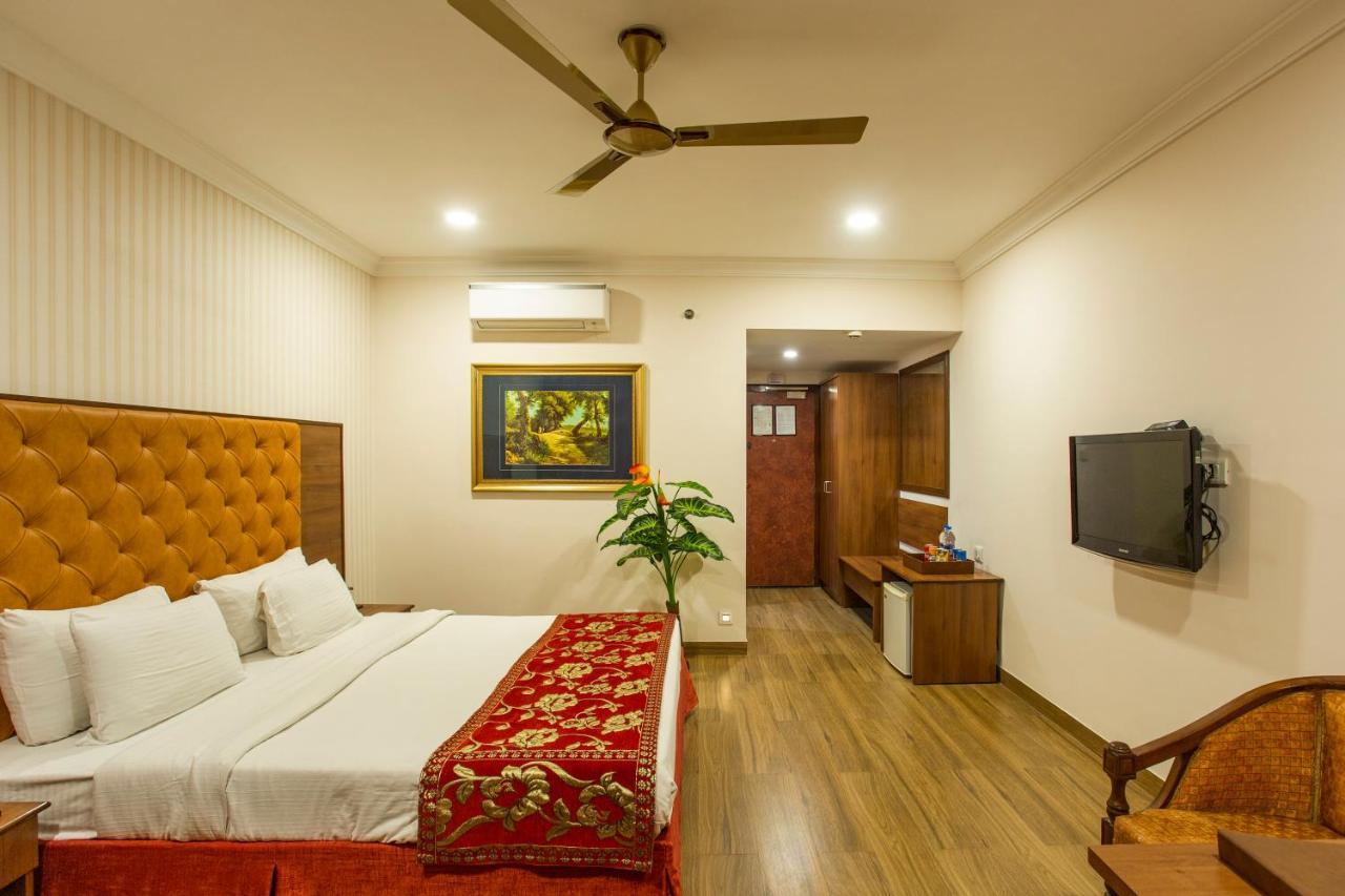 Hotel The Grand Regency Rajkot Exterior foto